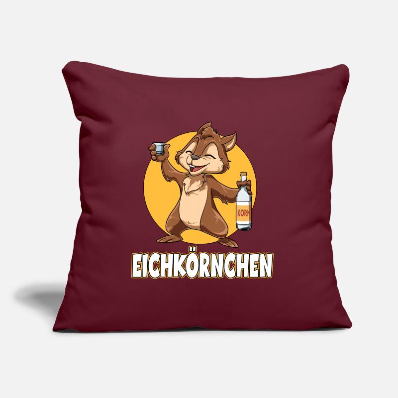 Eichkörnchen Eichhörnchen mit Korn Sofakissen mit Füllung 45 x 45 cm