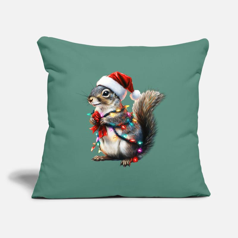 Eichhörnchen mit Lichterkette - Weihnachtspullover Sofakissen mit Füllung 45 x 45 cm