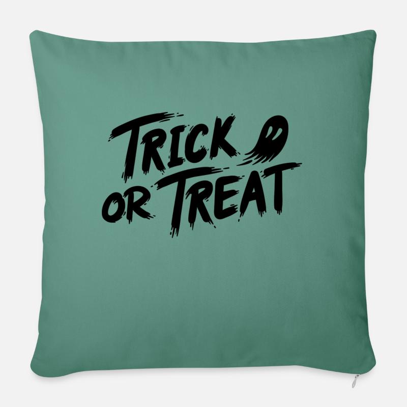 Trick or Treat - Sofakissen mit Füllung 45 x 45 cm - Tanngrün