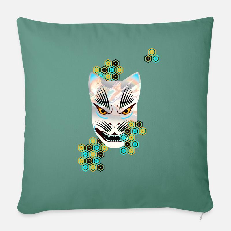 Kitsune Fuchs Geist - Sofakissen mit Füllung 45 x 45 cm - Tanngrün