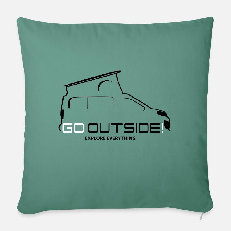 Camper Geschenk - Go Outside / Explore Everything - Sofakissen mit Füllung 45 x 45 cm - Tanngrün