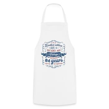 Vintage Légendaire - Vieilli parfaitement 84ème anniversaire - Tablier de cuisine - blanc - Devant - AI Model Male 185 dark (185cm)