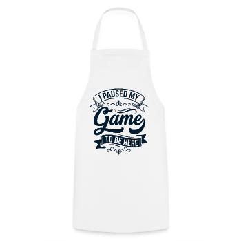 Ich pausierte mein Spiel – Banner - Kochschürze - Weiß - Vorne - AI Model Male 185 dark (185cm)