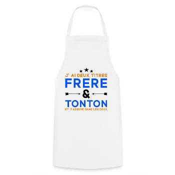 J'ai Deux Titres Frère et Tonton Cadeau - Tablier de cuisine - blanc - Devant - AI Model Male 185 dark (185cm)