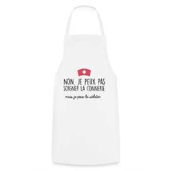 Soigner la con*erie, la sédater. Cadeau infirmiere - Tablier de cuisine - blanc - Devant - AI Model Male 185 dark (185cm)