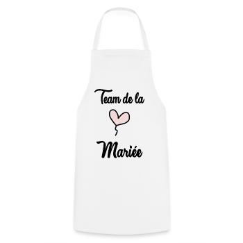 MARIEE. COEUR. COUPLE. JUST MARRIED. EVJF. SAINT V - Tablier de cuisine - blanc - Devant - AI Model Male 185 dark (185cm)