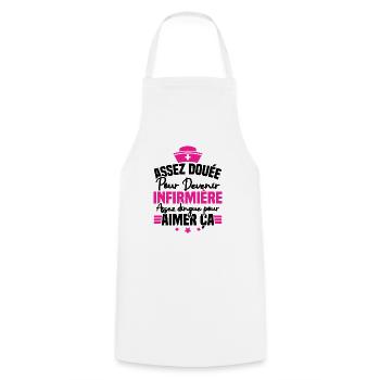 Assez douée pour devenir infirmière - Tablier de cuisine - blanc - Devant - AI Model Male 185 dark (185cm)