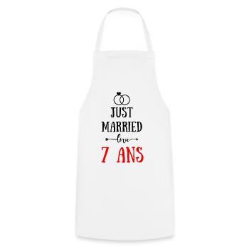 JUST MARRIED ANNIVERSAIRE DE MARIAGE 7 ANS - Tablier de cuisine - blanc - Devant - AI Model Male 185 dark (185cm)