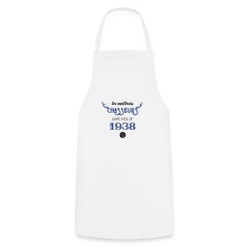 Anniversaire chasseur 1938 - Tablier de cuisine - blanc - Devant - AI Model Male 185 dark (185cm)