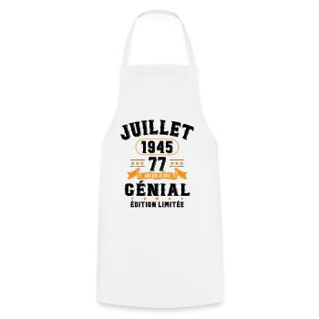 77 Ans Anniversaire Vintage Né(e) en Juillet 1945 - Tablier de cuisine - blanc - Devant - AI Model Male 185 dark (185cm)