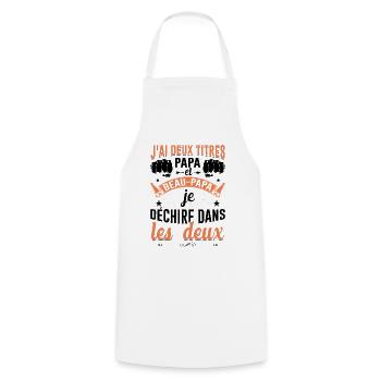 J'ai Deux Titres Papa Et Beau-papa Fête Des Pères - Tablier de cuisine - blanc - Devant - AI Model Male 185 dark (185cm)
