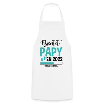 Bientôt Papy En 2022 Idée Cadeau Annonce Grossesse - Tablier de cuisine - blanc - Devant - AI Model Male 185 dark (185cm)