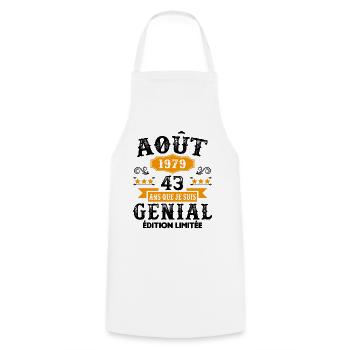 43 Ans Anniversaire Vintage Né(e) en Août 1979 - Tablier de cuisine - blanc - Devant - AI Model Male 185 dark (185cm)