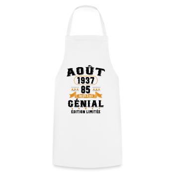 85 Ans Anniversaire Vintage Né(e) en Août 1937 - Tablier de cuisine - blanc - Devant - AI Model Male 185 dark (185cm)