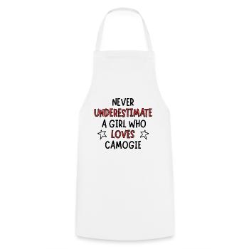 Ne sous-estimez jamais une fille qui aime la camogie - Tablier de cuisine - blanc - Devant - AI Model Male 185 dark (185cm)