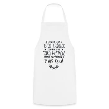 Tata tatouée - Je Suis Une Tata Tatouée - Tablier de cuisine - blanc - Devant - AI Model Male 185 dark (185cm)