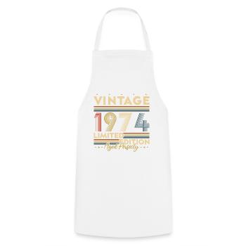 Vinatge 1974 Geburtstagsgeschenk - Kochschürze - Weiß - Vorne - AI Model Male 185 dark (185cm)