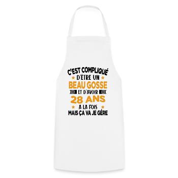 Beau gosse et d'avoir 28 ans Cadeau d'anniversaire - Tablier de cuisine - blanc - Devant - AI Model Male 185 dark (185cm)