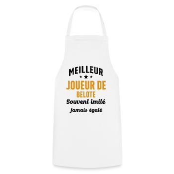 Jamais égalé meilleur Joueur de Belote Cadeau - Tablier de cuisine - blanc - Devant - AI Model Male 185 dark (185cm)