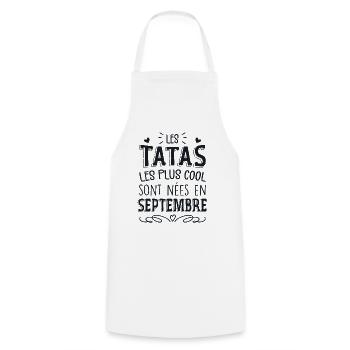 Anniversaire Tante Tata Septembre Cadeau - Tablier de cuisine - blanc - Devant - AI Model Male 185 dark (185cm)