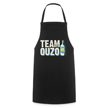Ouzo | Team Ouzo Outfit - Kochschürze - Schwarz - Vorne - AI Model Male 185 dark (185cm)