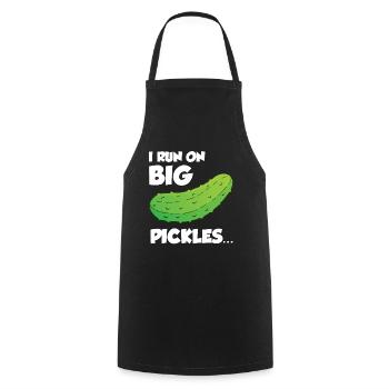 I Run On Big Pickles - Kochschürze - Schwarz - Vorne - AI Model Male 185 dark (185cm)