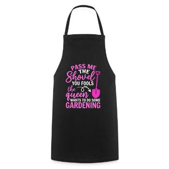 Spade ici, imbécile, la reine veut jardiner - Tablier de cuisine - noir - Devant - AI Model Male 185 dark (185cm)