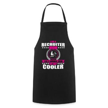 Recruiter Mama Design Frauen - Kochschürze - Schwarz - Vorne - AI Model Male 185 dark (185cm)