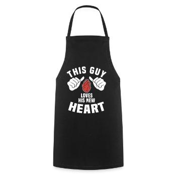 Ce gars aime son nouveau cœur - Tablier de cuisine - noir - Devant - AI Model Male 185 dark (185cm)