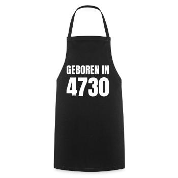 Design 18 – Geboren in 4730 - Kochschürze - Schwarz - Vorne - AI Model Male 185 dark (185cm)