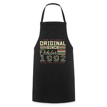 légendaire Depuis Octobre 1992 | octobre 1992 - Tablier de cuisine - noir - Devant - AI Model Male 185 dark (185cm)