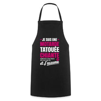 Motarde Tatouée Chiante Humour Moto pour Femme - Tablier de cuisine - noir - Devant - AI Model Male 185 dark (185cm)