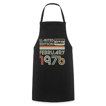 Best of February 1976 Kassette | Limited Edition - Kochschürze - Schwarz - Vorne - AI Model Male 185 dark (185cm)