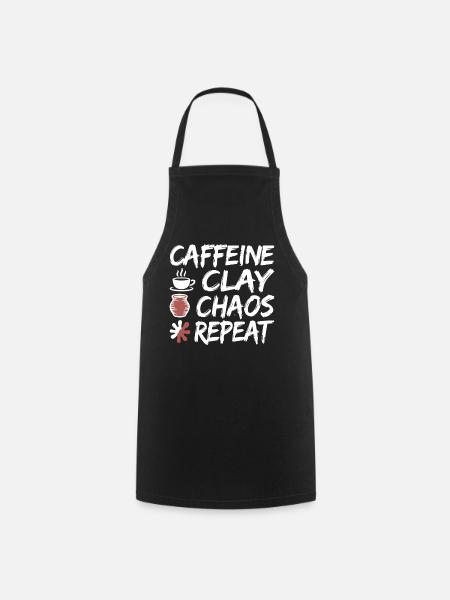 Caffeine Clay Chaos Repeat Design - Kochschürze - Schwarz