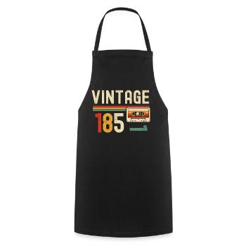 Vintage 85 Kassette Retro - Kochschürze - Schwarz - Vorne - AI Model Male 185 dark (185cm)