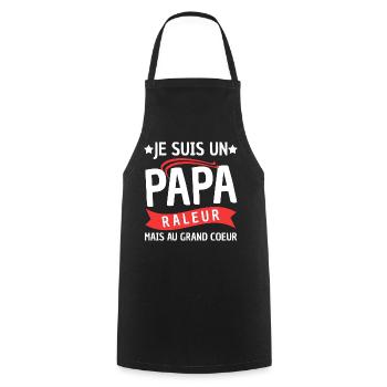 Papa Râleur Mais Au Grand Cœur Cadeau Fête - Tablier de cuisine - noir - Devant - AI Model Male 185 dark (185cm)