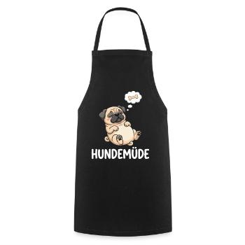 Hundemüde Traum-Pug Knochen - Kochschürze - Schwarz - Vorne - AI Model Male 185 dark (185cm)