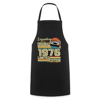 Cadeau d’anniversaire rétro vintage 1976 - Tablier de cuisine - noir - Devant - AI Model Male 185 dark (185cm)