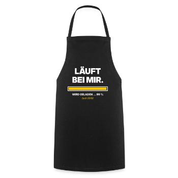 Läuft bei mir – Ladebalken 99 % lustiger Spruch - Kochschürze - Schwarz - Vorne - AI Model Male 185 dark (185cm)