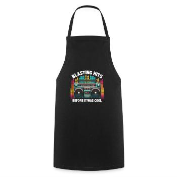 Blasting Hits Before It Was Cool Eighties Boombox - Tablier de cuisine - noir - Devant - AI Model Male 185 dark (185cm)