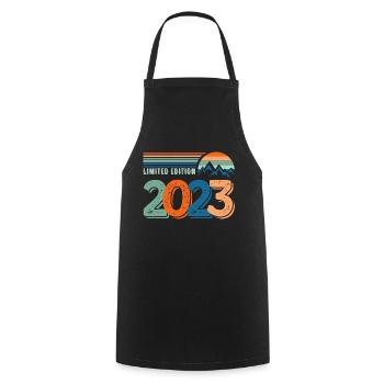 Limitierte Auflage 2023 - Kochschürze - Schwarz - Vorne - AI Model Male 185 dark (185cm)