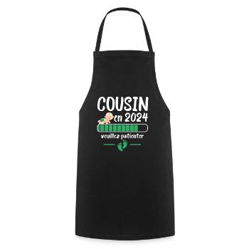 Cadeau Cousin Annonce Grossesse Futur Cousin 2024 - Tablier de cuisine - noir - Devant - AI Model Male 185 dark (185cm)