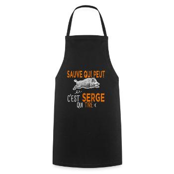 Serge c est serge n qui tire Humour Chasseur - Tablier de cuisine - noir - Devant - AI Model Male 185 dark (185cm)