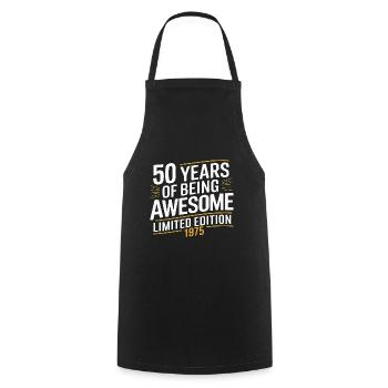 50 ans d’être génial 1975 Édition limitée - Tablier de cuisine - noir - Devant - AI Model Male 185 dark (185cm)
