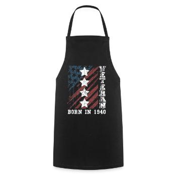Âge 82 Ans Année de naissance 1940 Drapeau américain Fiers Journée des anciens combattants - Tablier de cuisine - noir - Devant - AI Model Male 185 dark (185cm)