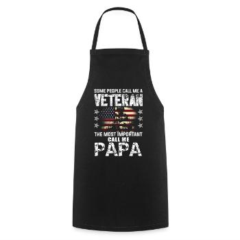 Important Call Papa American Proud Veterans Day - Kochschürze - Schwarz - Vorne - AI Model Male 185 dark (185cm)