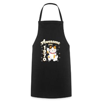 Anniversaire des années 1970 Génial depuis Cat Maneki neko - Tablier de cuisine - noir - Devant - AI Model Male 185 dark (185cm)