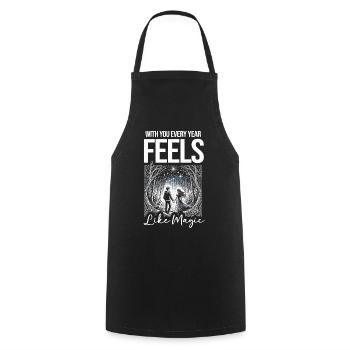 Avec vous, chaque année est magique romantique - Tablier de cuisine - noir - Devant - AI Model Male 185 dark (185cm)