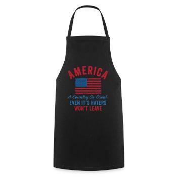 Amerika: Ein Land, das so großartig ist, dass die USA patriotisch sind - Kochschürze - Schwarz - Vorne - AI Model Male 185 dark (185cm)