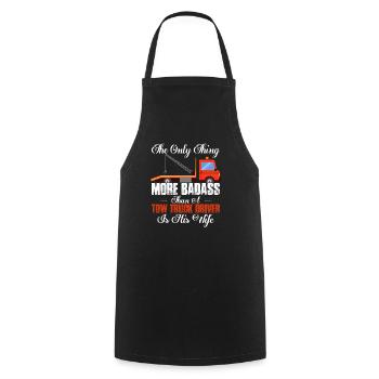 Plus badass qu’un conducteur de dépanneuse est sa femme op - Tablier de cuisine - noir - Devant - AI Model Male 185 dark (185cm)